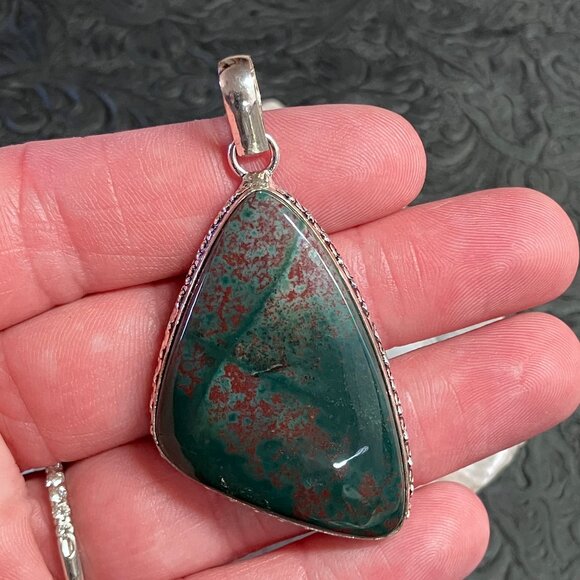 Unique Heliotrope Bloodstone Pendant Stone Crystal Jewelry - Picture 3 of 8
